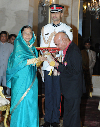 President Smt. Pratibha Patil presenting the Padma Bhushan award to Shri Khayyam in 2011