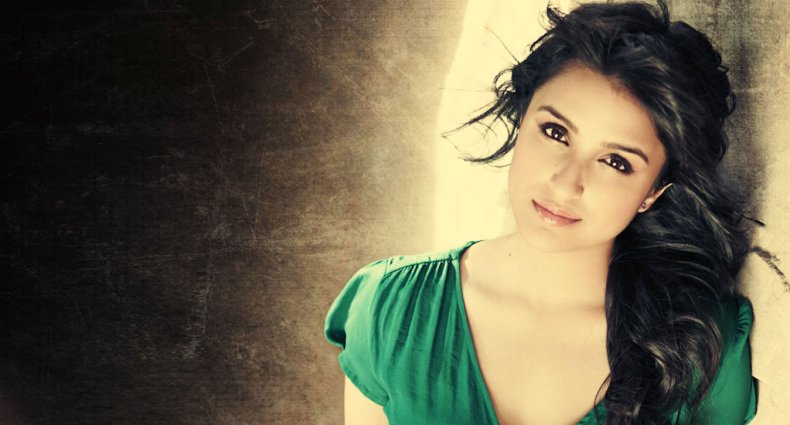 Parineeti - Pandolin.com